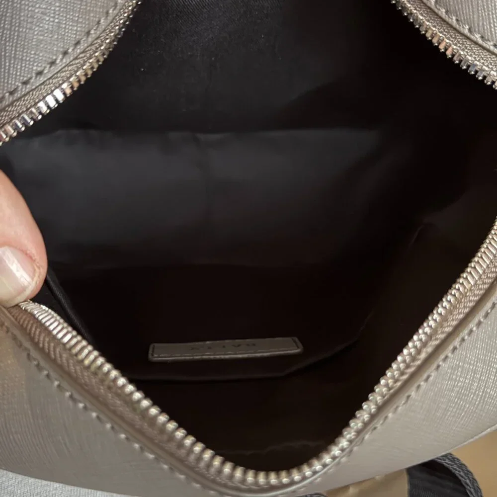 Bally Italy‎ Men's/Unisex Crossbody Bag in Gray Embossed Leather